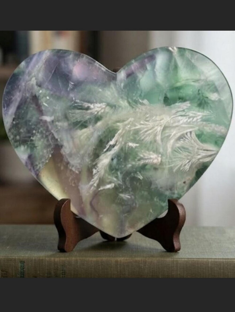NEW✨️High Quality Feathered Fluorite Heart Carving 💚 GORGEOUS Feathery Details